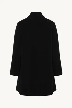 Opeia Outerwear Black